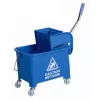 Gurulós felmosóvödör kinyomóval (Hordozható takarítókocsi)